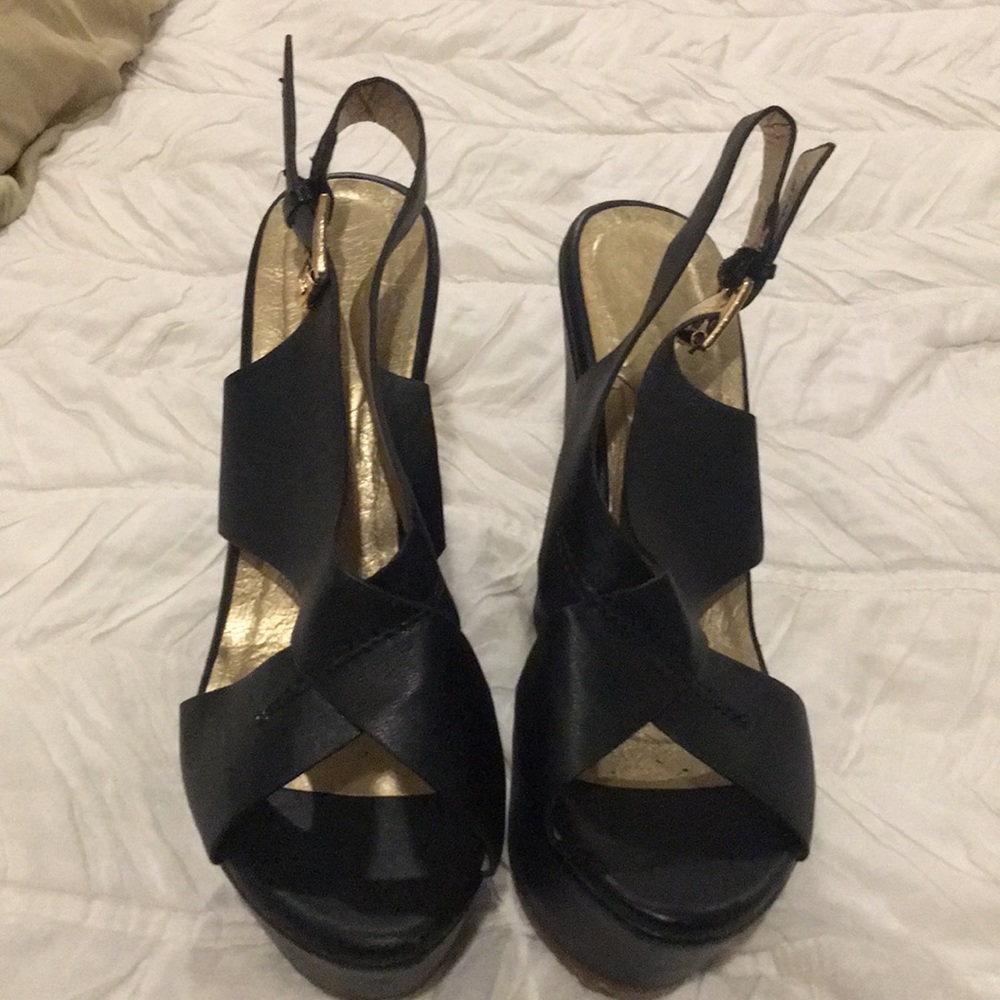 Maker’s Shoes Wedges - Picture 3 of 3